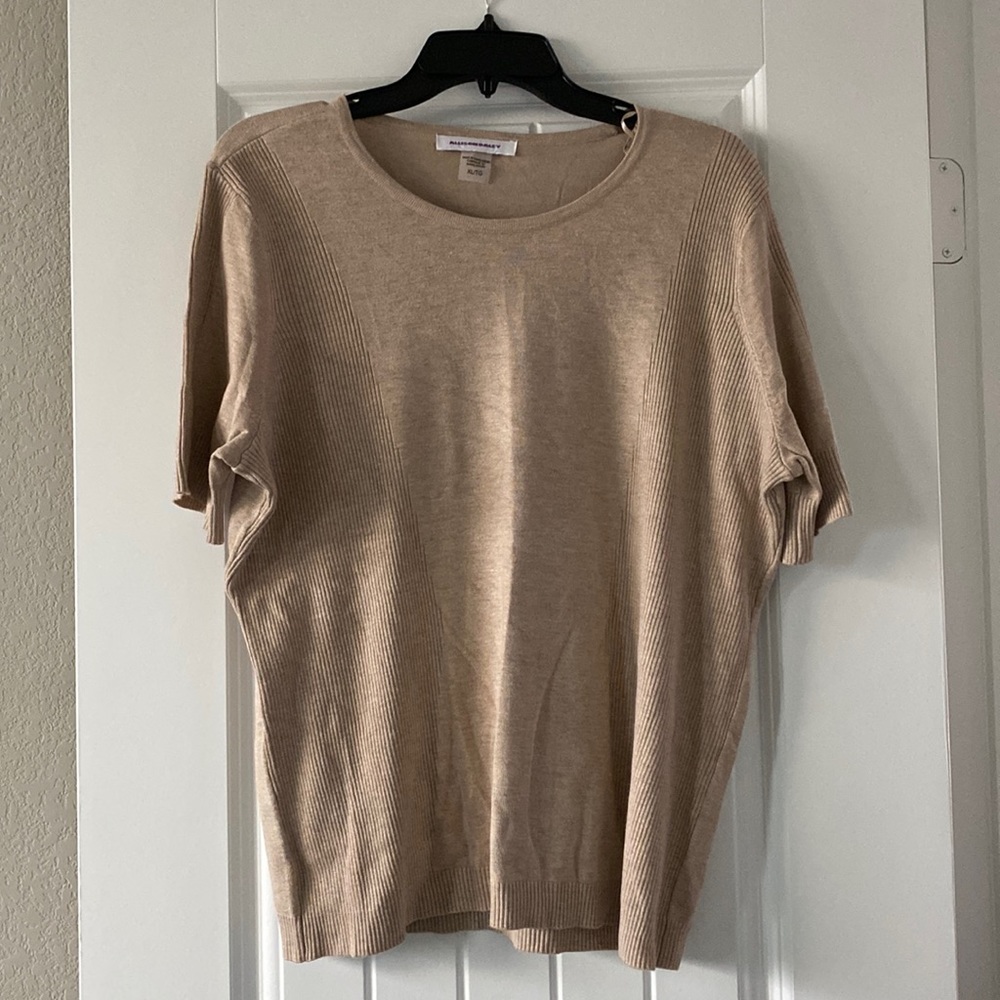 Short sleeve blouse